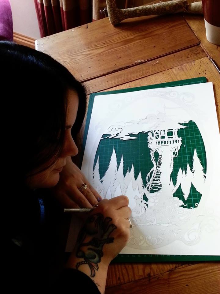 Izrezki iz papirja so kot umetnine