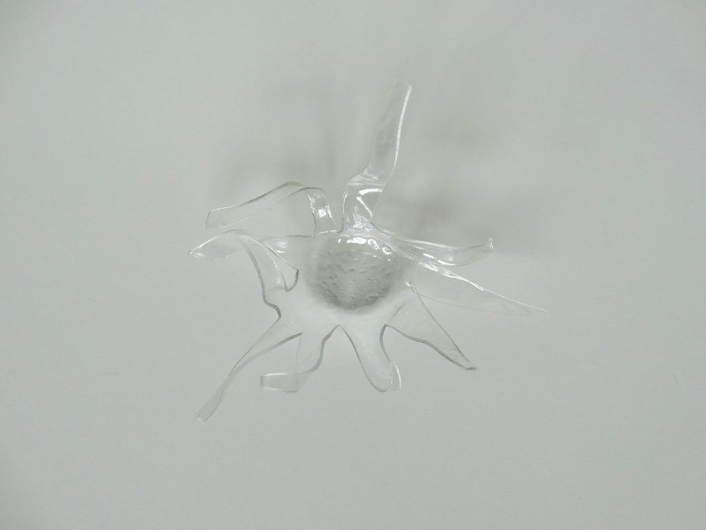 DIY: Ogrlica iz plastenke