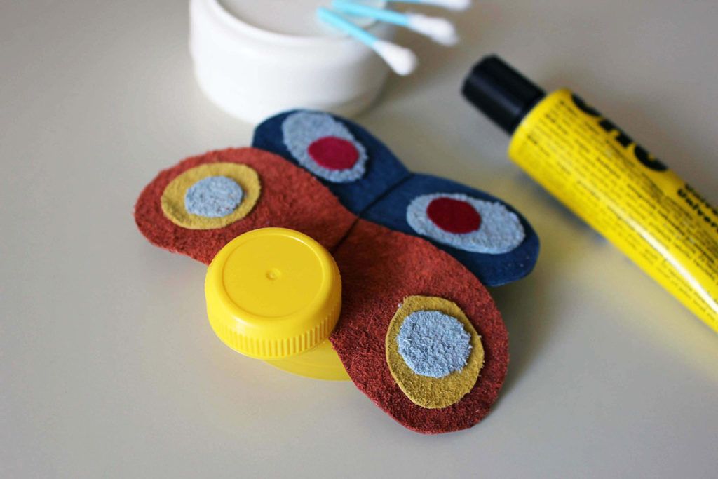 DIY: Pisan metuljček – škatlica za sponke