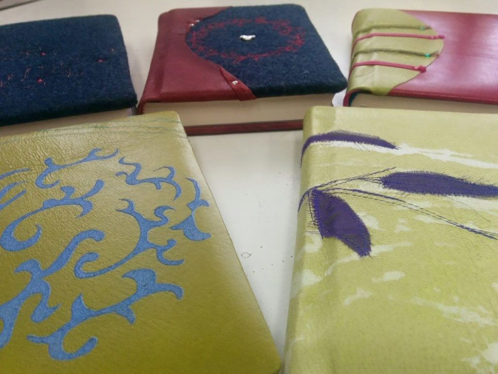 Renata Bedene (fibre-textile-wearable) in Maruša Hren (Maruji)