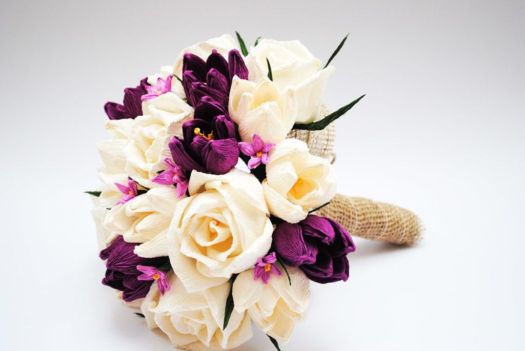 Matejka Javornik: Znanja ima dovolj, da bi lahko napisala priročnik o izdelavi cvetja iz krep papirja