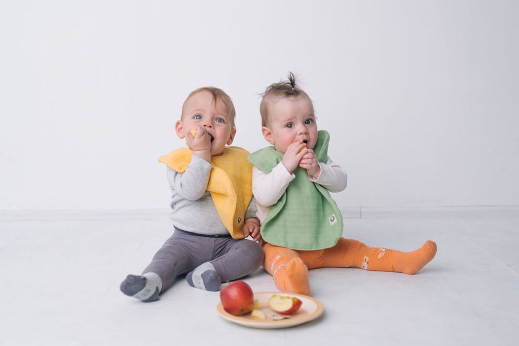 Jerneja in Rok Confidenti: Slinčki iz tetra tkanine