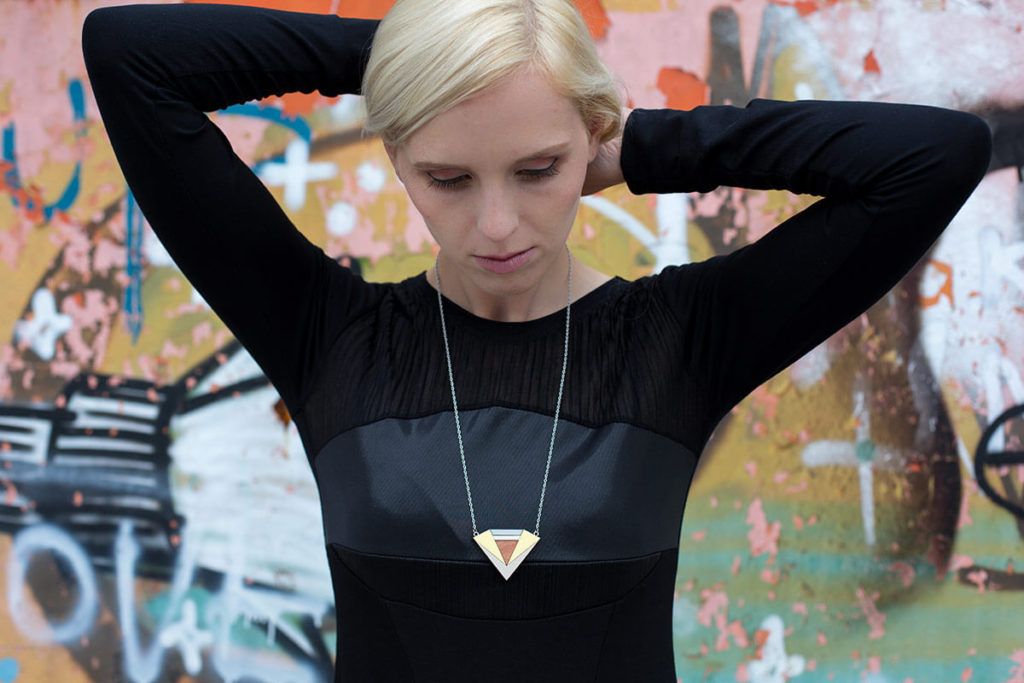 Simona Korošec in Jakob Rožnik: Les, geometrijske oblike in minimalizem