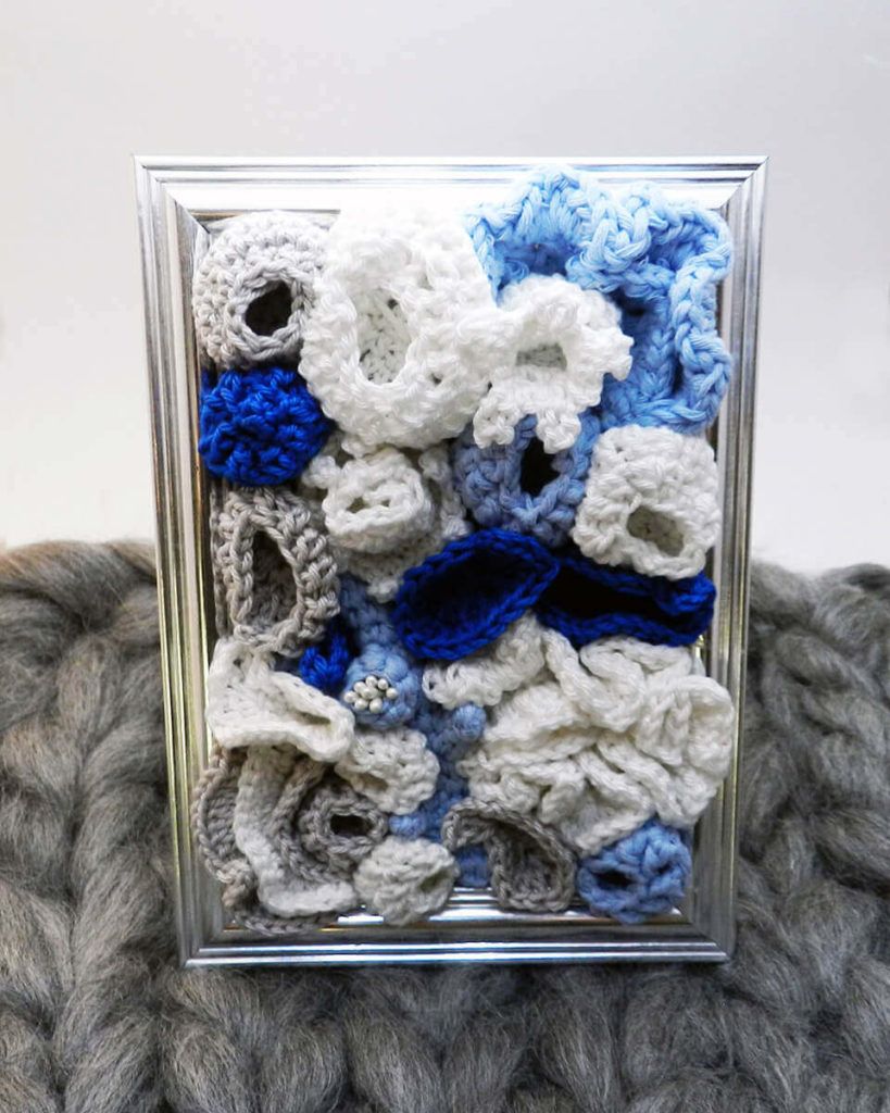 Monika Benetek: Hitro se naveliča monotonosti, a ostaja zvesta minimalizmu